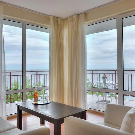 Marina And Panorama Lägenhetshotell