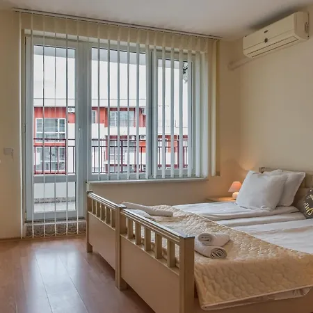 Lägenhetshotell Marina And Panorama 3*