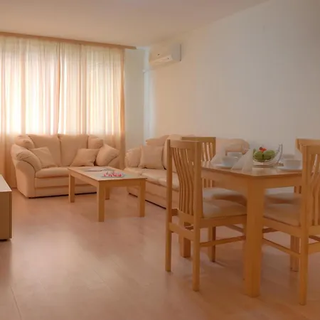 Marina And Panorama Lägenhetshotell