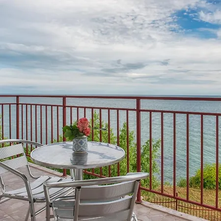 Lägenhetshotell Marina And Panorama 3*