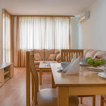 Lägenhetshotell Marina And Panorama