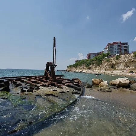 Lägenhetshotell Marina And Panorama 3*