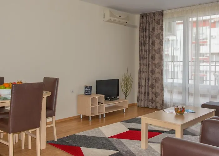 Marina And Panorama 圣弗拉斯